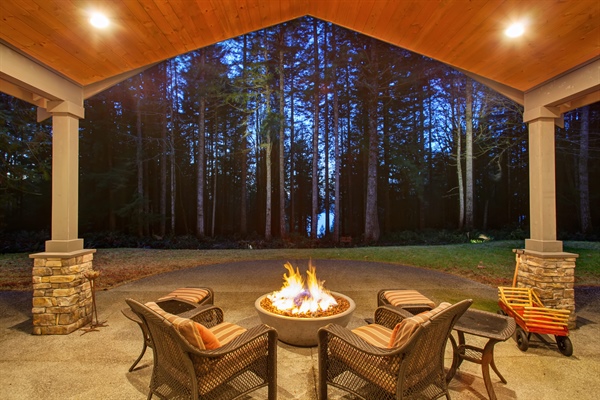 Dream Outdoor Fire Pit Planning: Stone, Style, & Safety